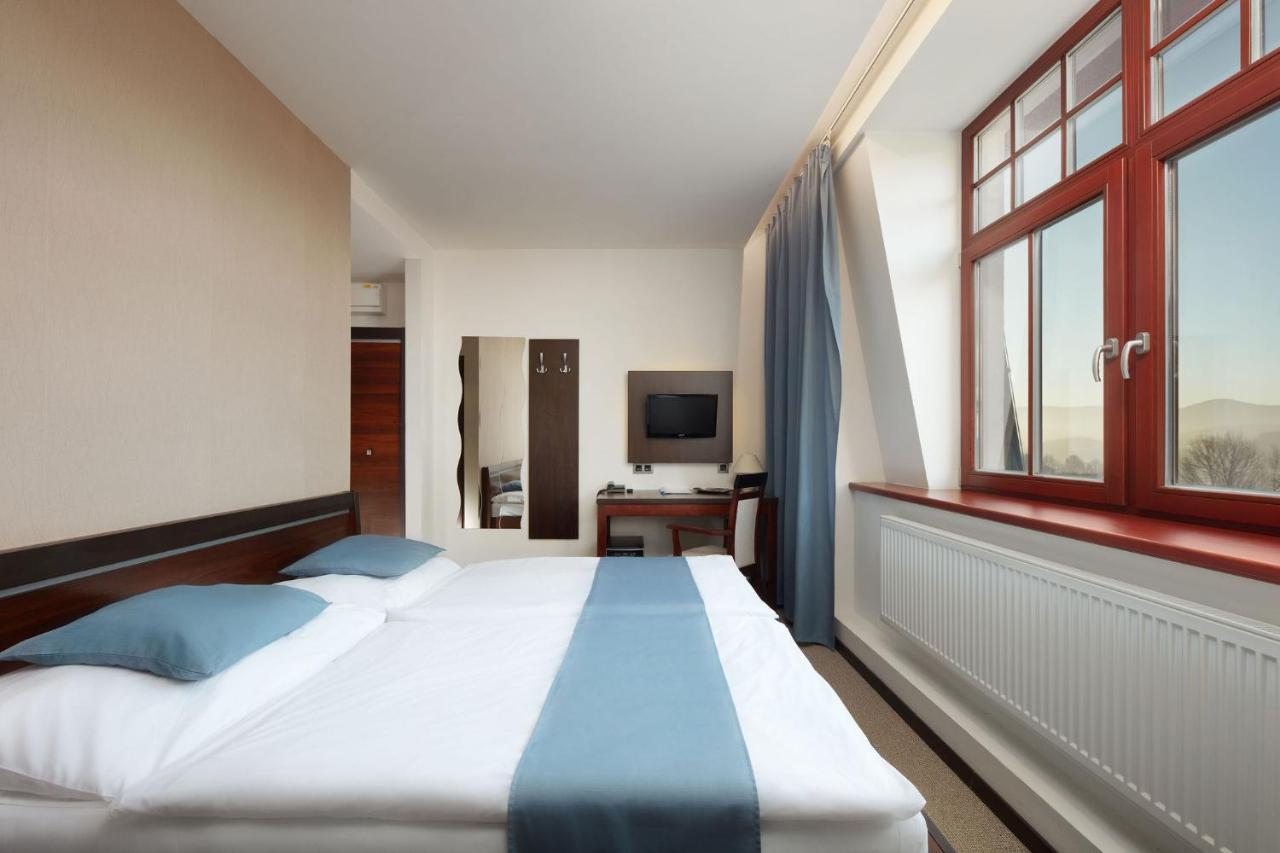 Hotel Slunny Dvur Jesenik Exterior photo