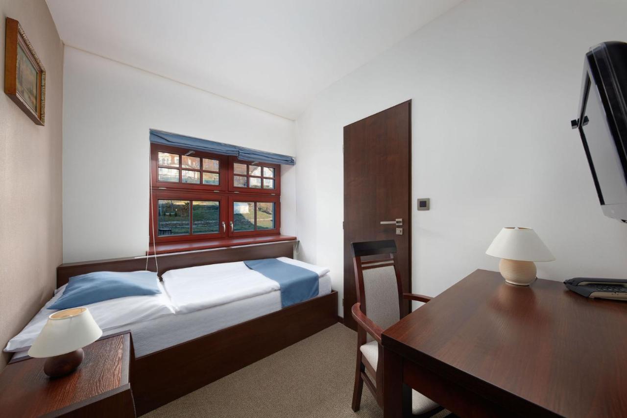 Hotel Slunny Dvur Jesenik Exterior photo